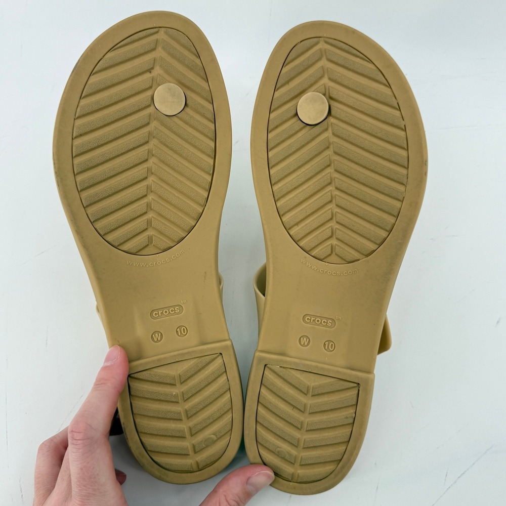 Crocs Tulum Toe Post Toe Sandal Metallic Champagne Tan Women 10 Slip On Buckle - Picture 8 of 8